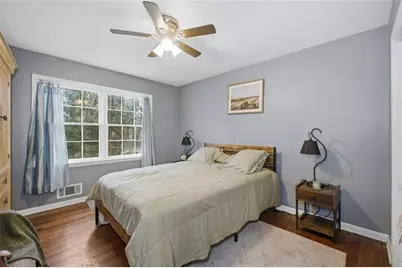 957 Rowland Road, Stone Mountain, GA 30083 - Photo 17