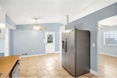 2404 Rhine Court, Lawrenceville, GA 30043 - Photo 15