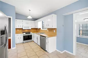 2404 Rhine Ct, Lawrenceville, GA 30043 - Photo 13