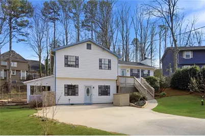 2404 Rhine Court, Lawrenceville, GA 30043 - Photo 7