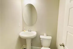 1815 Hislop Ln, Atlanta, GA 30345 - Photo 13