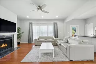 3899 Baxley Ridge Dr, Suwanee, GA 30024 - Photo 9