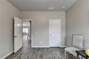 122 Moriah Woods Dr, Auburn, GA 30011 - Photo 17