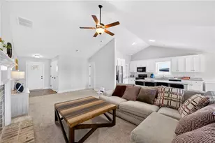 1302 River Mist Cir, Jefferson, GA 30549 - Photo 5