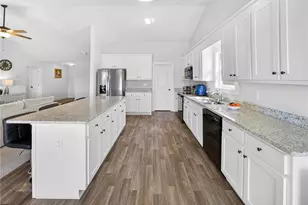 1302 River Mist Cir, Jefferson, GA 30549 - Photo 9