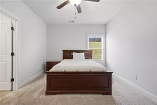 5560 Mirror Lake Dr, Cumming, GA 30028 - Photo 29