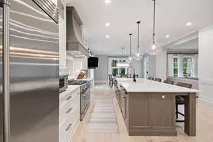 2561 Thompson Rd NE, Brookhaven, GA 30319 - Photo 9