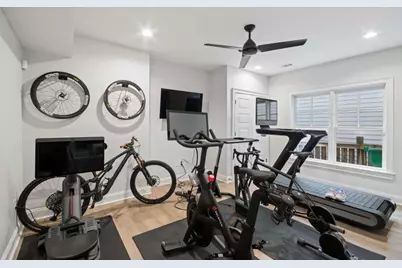 2561 Thompson Road NE, Brookhaven, GA 30319 - Photo 33