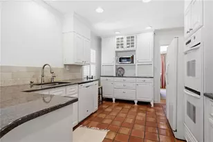 2059 Brookview Dr NW, Atlanta, GA 30318 - Photo 7