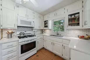 3060 Wilson Rd, Decatur, GA 30033 - Photo 11