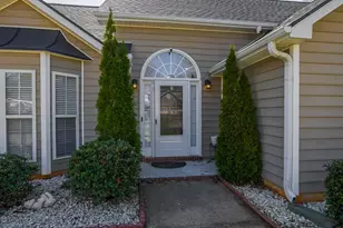 377 Dunagan Chase Dr, Lawrenceville, GA 30045 - Photo 3