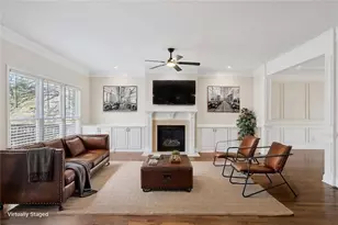 2165 Parkview Run, Atlanta, GA 30318 - Photo 7