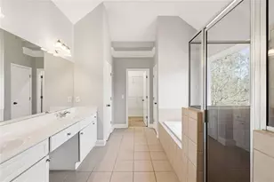 2165 Parkview Run, Atlanta, GA 30318 - Photo 9