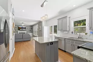 3083 Woodbridge Ln, Canton, GA 30114 - Photo 5