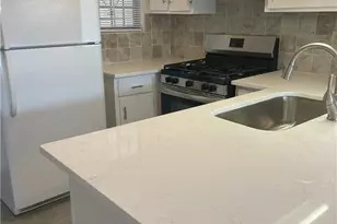 398 Prince of Wales, Stone Mountain, GA 30083 - Photo 5