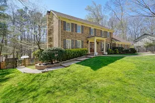 235 Oak Leaf Cir, Roswell, GA 30075 - Photo 3