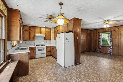 8930 Thornton Boulevard, Jonesboro, GA 30236 - Photo 11