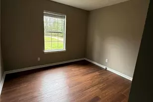 8910 Bridgewater Dr, Gainesville, GA 30506 - Photo 11