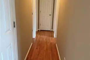 8910 Bridgewater Dr, Gainesville, GA 30506 - Photo 9