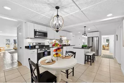 2439 Lakeshore Drive NE, Conyers, GA 30012 - Photo 11