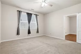 813 Blue Hill Ln, Atlanta, GA 30349 - Photo 23