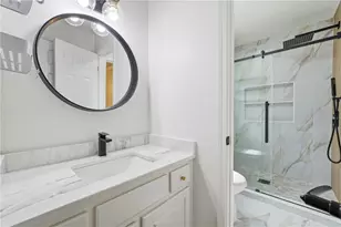 10675 Oxford Mill Cir, Alpharetta, GA 30022 - Photo 29