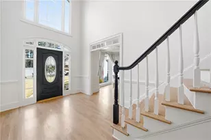 10675 Oxford Mill Cir, Alpharetta, GA 30022 - Photo 7