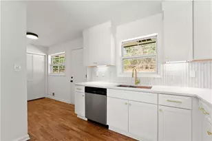 698 Holly Dr, Gainesville, GA 30501 - Photo 11