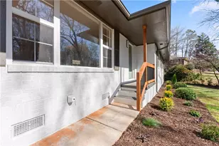 698 Holly Dr, Gainesville, GA 30501 - Photo 3