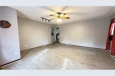 364 Navarre Drive, Stone Mountain, GA 30087 - Photo 5