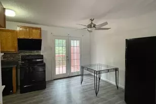 3882 Parklane Dr, Clarkston, GA 30021 - Photo 3