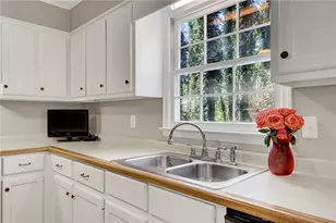 1261 Martin Nash Rd SW, Lilburn, GA 30047 - Photo 7