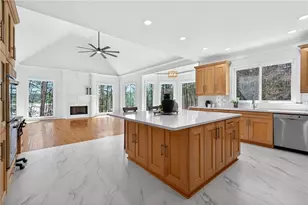 1090 Abingdon Ln, Alpharetta, GA 30022 - Photo 19