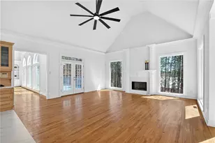 1090 Abingdon Ln, Alpharetta, GA 30022 - Photo 29