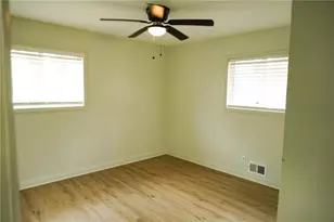 1875 Dunlap Ave, Atlanta, GA 30344 - Photo 9