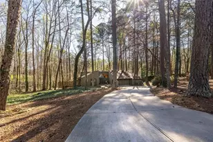 4917 Mountclaire Rd, Smoke Rise, GA 30087 - Photo 5