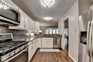 2620 Camden Glen Ct, Roswell, GA 30076 - Photo 17