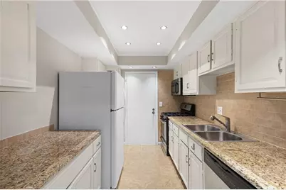 6851 Roswell Road #O28, Atlanta, GA 30328 - Photo 11