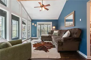 3828 Memorial Pkwy NW, Kennesaw, GA 30152 - Photo 3