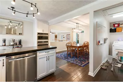 3828 Memorial Parkway NW, Kennesaw, GA 30152 - Photo 7