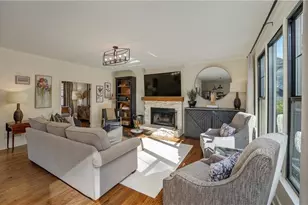 813 Hillcrest Ln, Woodstock, GA 30189 - Photo 3