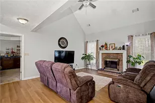 140 N Oakland Circle N, McDonough, GA 30253 - Photo 5