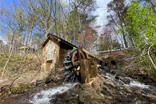 606 Hilltop Ln, Berkeley Lake, GA 30096 - Photo 73