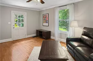 656 Timm Valley Rd NE, Atlanta, GA 30305 - Photo 5