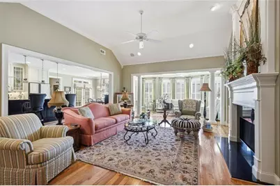 807 Village Greene NW, Marietta, GA 30064 - Photo 7