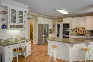 4020 Royal Pennon Ct NW, Peachtree Corners, GA 30092 - Photo 13