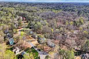 1033 Knotts Pointe Dr, Woodstock, GA 30188 - Photo 9