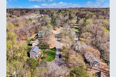 1033 Knotts Pointe Drive, Woodstock, GA 30188 - Photo 7