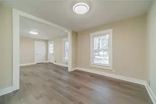 1086 Oak Rd SW, Lilburn, GA 30047 - Photo 15