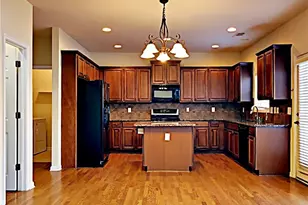 1091 Forest Creek Dr, Canton, GA 30115 - Photo 5